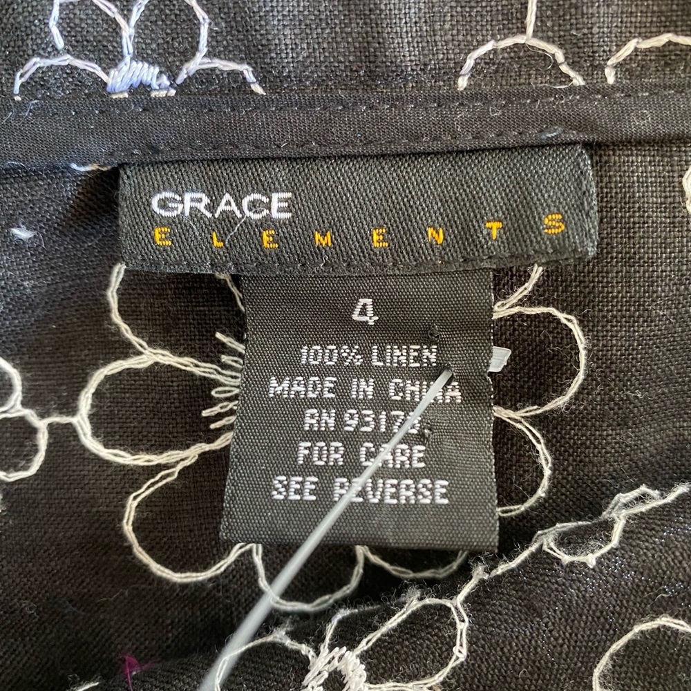 Grace Elements Black Floral Embroidered Midi Skirt - Picture 4 of 4